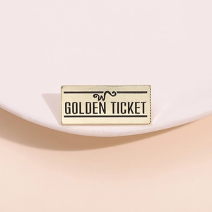 Broche en métal ticket d'or rectangulaire avec gravure Wonka W pour vêtements