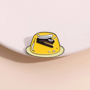 Creative Enamel Pin Yellow Pudding With Stapler Inside Brooch Funny Metal Badge Lapel Pin For Clothing Exquisite Jewelry Gift