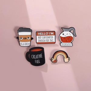 Set di 5 spille in smalto caffè con tazze cartoon e scritte carine con slogan