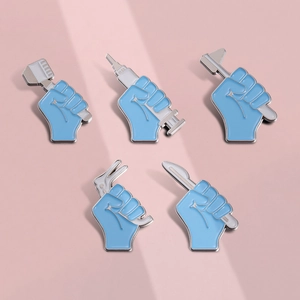 Medical Enamel Pin Brooch For Doctors Nurses Light Blue Hand Holding Syringe Scalpel Reflex Hammer Alloy Badge Jewelry Gift