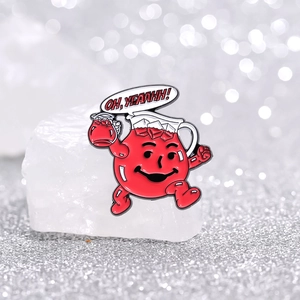 Spilla in smalto rosso Kool-Aid Man con fumetto Oh Yeah su base di cristallo bianco