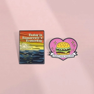 Creative Alloy Enamel Brooch Sunset Landscape Heart Burger Badge With Motivational English Quotes Fashion Lapel Pin For Backpack Clothing Accessory