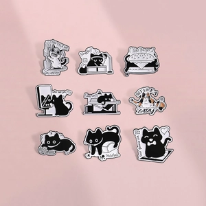 Lot de 9 épingles émaillées créatives de chats noir et blanc avec phrases humoristiques