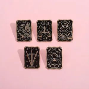 Vintage Tarot Card Enamel Pin Metal Brooch Magician Lovers Justice Star Moon Sun Death Strength Judgement Jewelry Gift