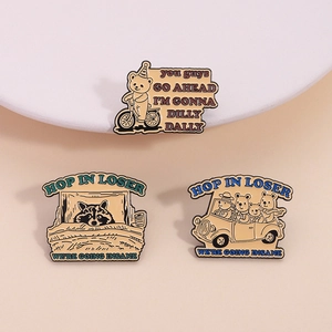 Lot de 3 épingles en émail dessin animé avec ours et ratons laveurs et citations drôles