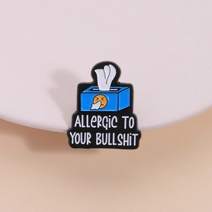 Broche créative en émail boîte de mouchoirs bleue avec slogan humoristique
