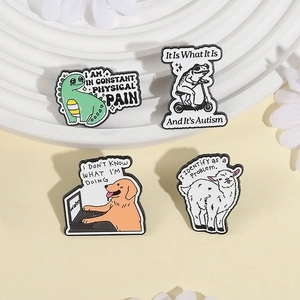 Lot de 4 épinglettes en émail d'animaux mignons avec dinosaure, grenouille et chiot sur socle