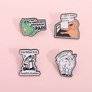 Broche Épinglette en Alliage Animal de Dessin Animé Drôle Meme Dinosaure Grenouille Mouton Chien Bijoux de Mode Accessoire de Sac à Dos Cadeau Unisexe