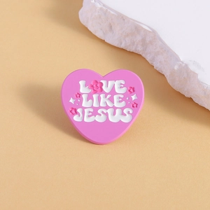 Épingle à cœur rose avec inscription Love Like Jesus et motifs floraux mignons