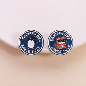 Badges en émail avec motifs de pingouin et panda sur des épingles rondes en métal