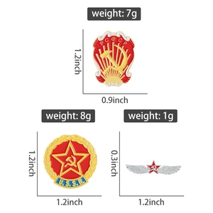 Tableau détaillé des tailles et poids des pins soviétiques avec marteau et faucille