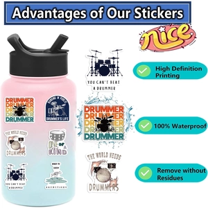 Detail van waterdichte drummer stickers op een waterfles met hoogwaardige HD-print
