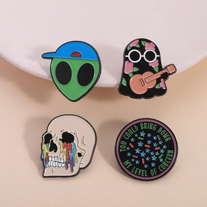 Enamel Pins Set Punk Style Alien Ghost Skull Circular Text Badge Zinc Alloy Brooches For Clothing Backpack Decor Unisex