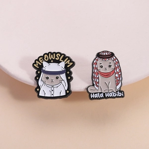 Cartoon Muslim Middle Eastern Culture Cat Enamel Brooch Pin Zinc Alloy Meowslim Hala Habibi Animal Lapel Badge Clothing Decor