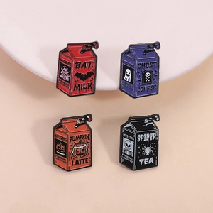 Set di 4 divertenti spille in smalto a forma di drink di Halloween con vampiro e fantasma