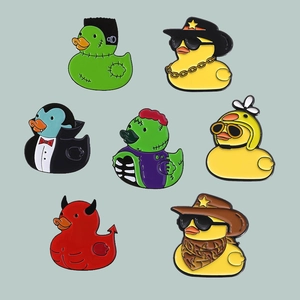 Lot de 7 épingles en émail canard créatives avec badges d'animaux drôles pour vêtements