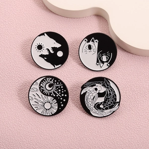 Yin Yang Enamel Brooch Pin Minimalist Black White Alloy Cat Wolf Koi Fish Sun Moon Pattern Round Badge Jewelry Accessory