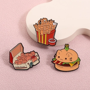 Lot de 3 broches en émail chat fast-food avec des motifs de burger et de frites