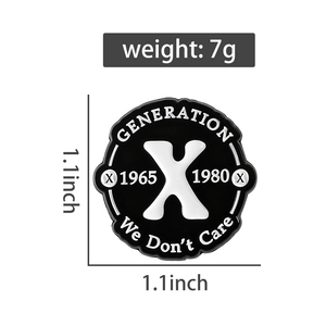 Vue détaillée du badge rond émaillé Generation X avec dimensions et poids précisés