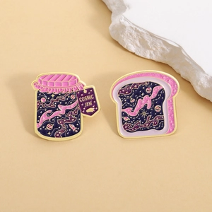 Coffret de broches en émail thème confiture cosmique et pain avec paillettes