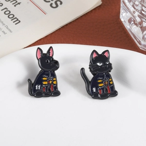 Cyberpunk Emaille-Pins Set mit mechanischen Katzen- und Hunde-Motiven in Schwarz
