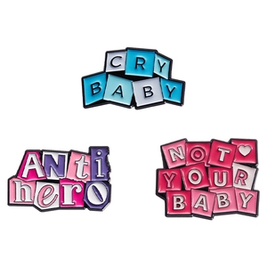 Dreiteiliges Set trendiger bunter Emaille-Pins mit CRY BABY und motivierendem Text