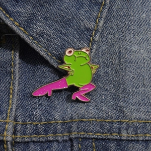 Funny green frog in pink glitter high heel boots cartoon enamel brooch badge for clothing