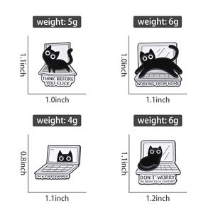 Détail de quatre épingles de chat noir montrant les dimensions et le poids précis