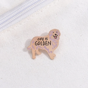 Broche en émail Golden Retriever avec texte Life Is Golden sur fond de toile blanche