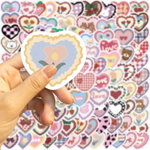 100pcs waterproof heart graffiti stickers for decorating guitars and luggage DIY