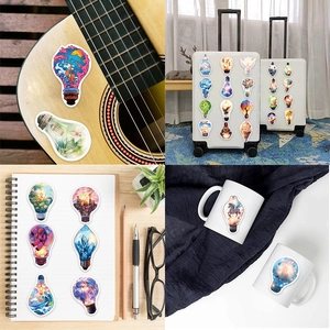 Waterdichte kunststickers in de vorm van een gloeilamp voor laptops en gitaren