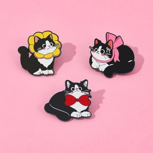 Cute Cartoon Cat Enamel Pin Brooch Alloy Animal Badge Accessory For Backpack Clothing Decoration Gift For Women Kids