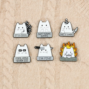 Lot de 6 broches chat en émail avec humour noir et designs de mèmes sur pull en tricot