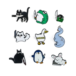 Set van 9 schattige emaille pins met grappige dieren zoals kat, kikker en dinosaurus