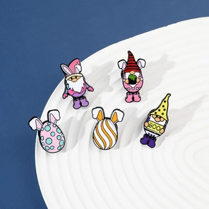 Lot de 5 épingles en émail représentant des gnomes festifs et des œufs de Pâques colorés