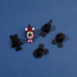 Lot de pins émaillés gnomes de Pâques avec oreilles de lapin sur fond bleu