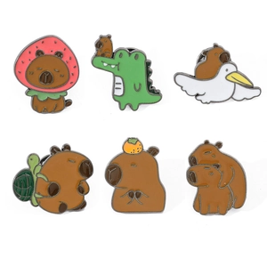 Lot de six broches émaillées capybara mignonnes avec divers motifs d'animaux en dessin animé
