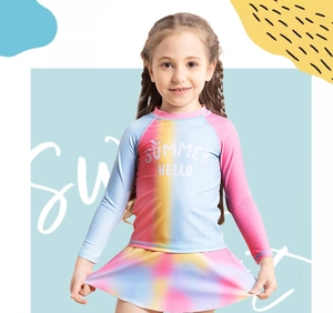 Détails du maillot de bain fille à manches longues avec dégradé et imprimé