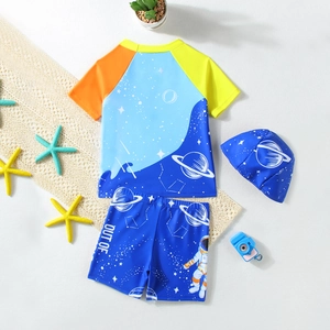Maillot de bain 3 pièces pour garçons, motif astronaute avec haut, short et bonnet