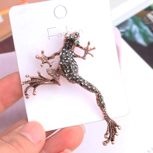 Vintage Frog Animal Brooch Rhinestone Inlaid Zinc Alloy Pin For Women Men Suit Accessory Gift Green Black Brooch Pin