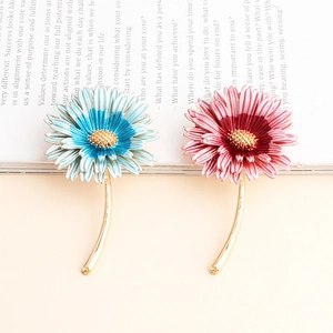 Simple Minimalist Zinc Alloy Enamel Daisy Flower Brooch For Women Elegant Plant Floral Corsage Pin Accessory Jewelry Gift