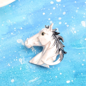 Vintage Horse Head Brooch Zinc Alloy Enamel Animal Pin For Men Women British Style Lapel Badge Fashion Jewelry Gift