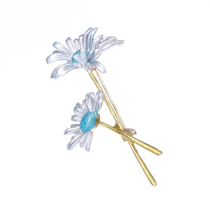 Enamel Daisy Flower Brooch Gold Plated Alloy Double Chrysanthemum Floral Pin Elegant Women Wedding Party Jewelry Accessory