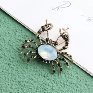 Broche Vintage en Alliage Forme de Crabe Plaqué Or Antique Strass Vert Rouge Opale Synthétique Broche Animal pour Femmes Bijoux