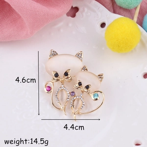 Broche chat créative en alliage doré avec opales et cristaux, taille 4,6cm x 4,4cm