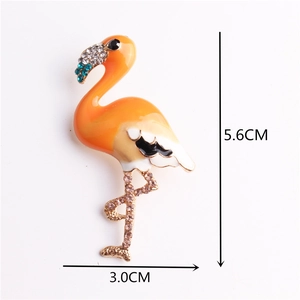 Charming flamingo brooch pin with enamel gradient and rhinestone details 5.6cm by 3.0cm