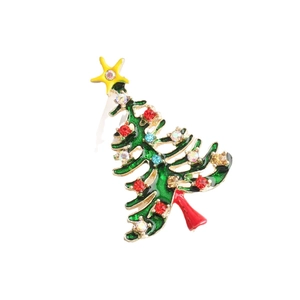 Broche sapin de Noël en émail avec strass colorés sur une base en métal doré brillant