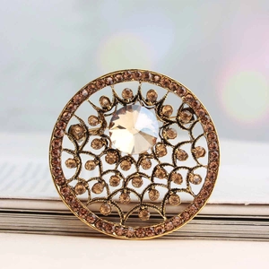 Broche en Alliage de Cristal Ronde Creuse Vintage Baroque Français pour Femmes Élégante Épingle de Corsage Florale en Strass Accessoire de Banquet de Mariage