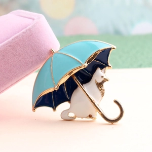 Simpatica Spilla In Smalto Gatto Cartone Animato Giapponese Con Ombrello In Lega Smalto Animale Spilla Decorativa Regalo Di Gioielli Per Donna Uomo