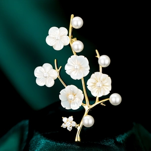 Elegant Plum Blossom Shell Flower Brooch Real Gold Plated Copper With Pearl Zirconia Vintage Floral Brooch For Women Jewelry